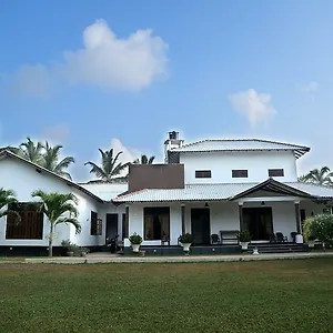 Отель Grand Hilton